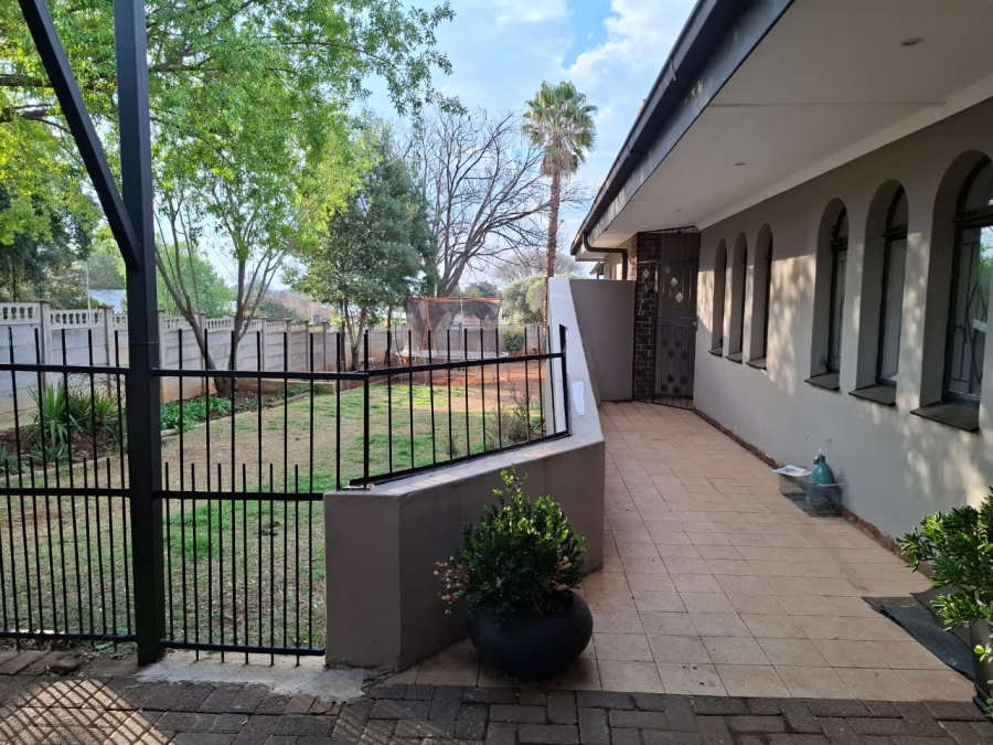 4 Bedroom Property for Sale in Uitsig Free State